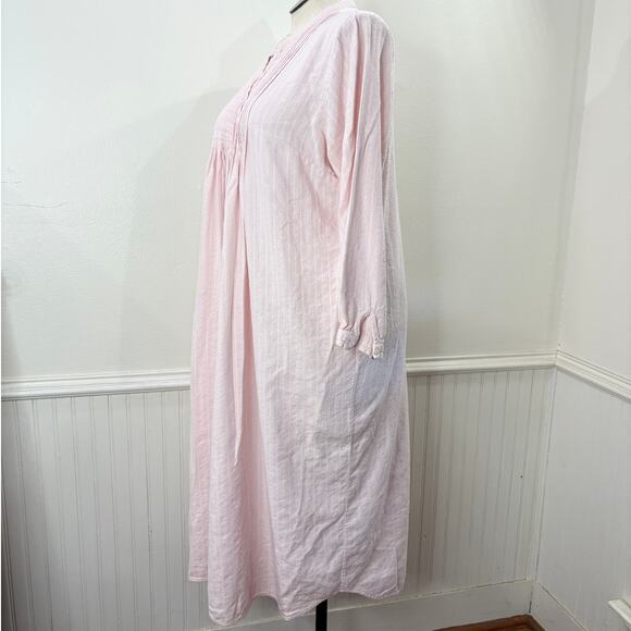 LL Bean Plus Size 1X Nightgown Flannel Dobby Pintuck Pink White Cottage 205465 - Picture 13 of 14